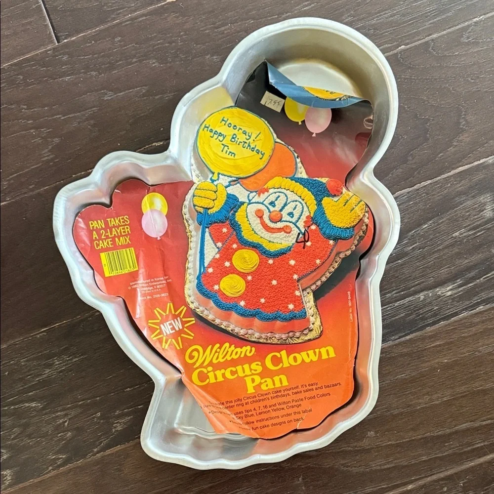 Wilton Circus Clown Cake Pan - Silver